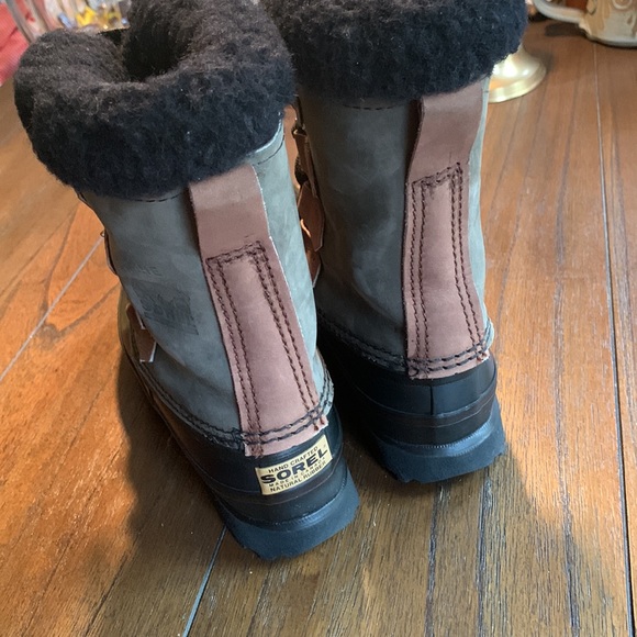 Sorel Alpine Boots - Picture 8 of 11